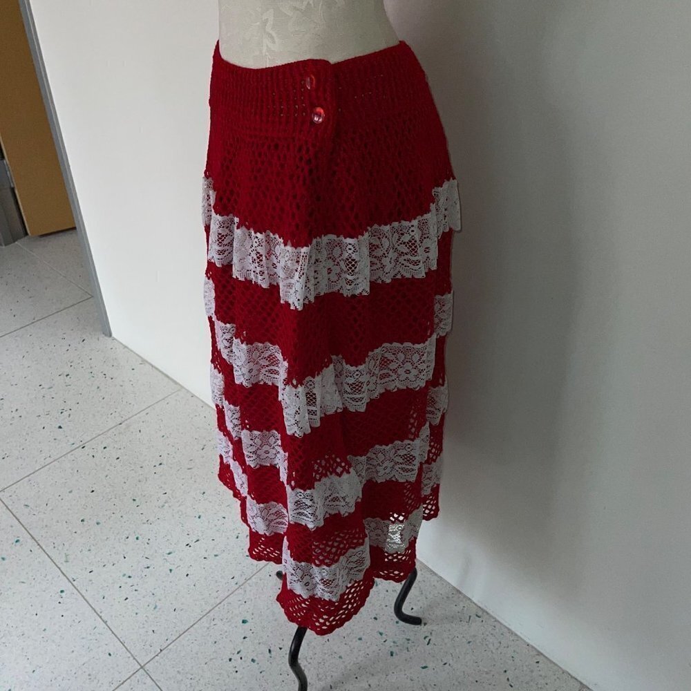 Vintage Womens Crochet Lace Skirt Size Large Fully Lined Red White Midi Button - Picture 12 of 13